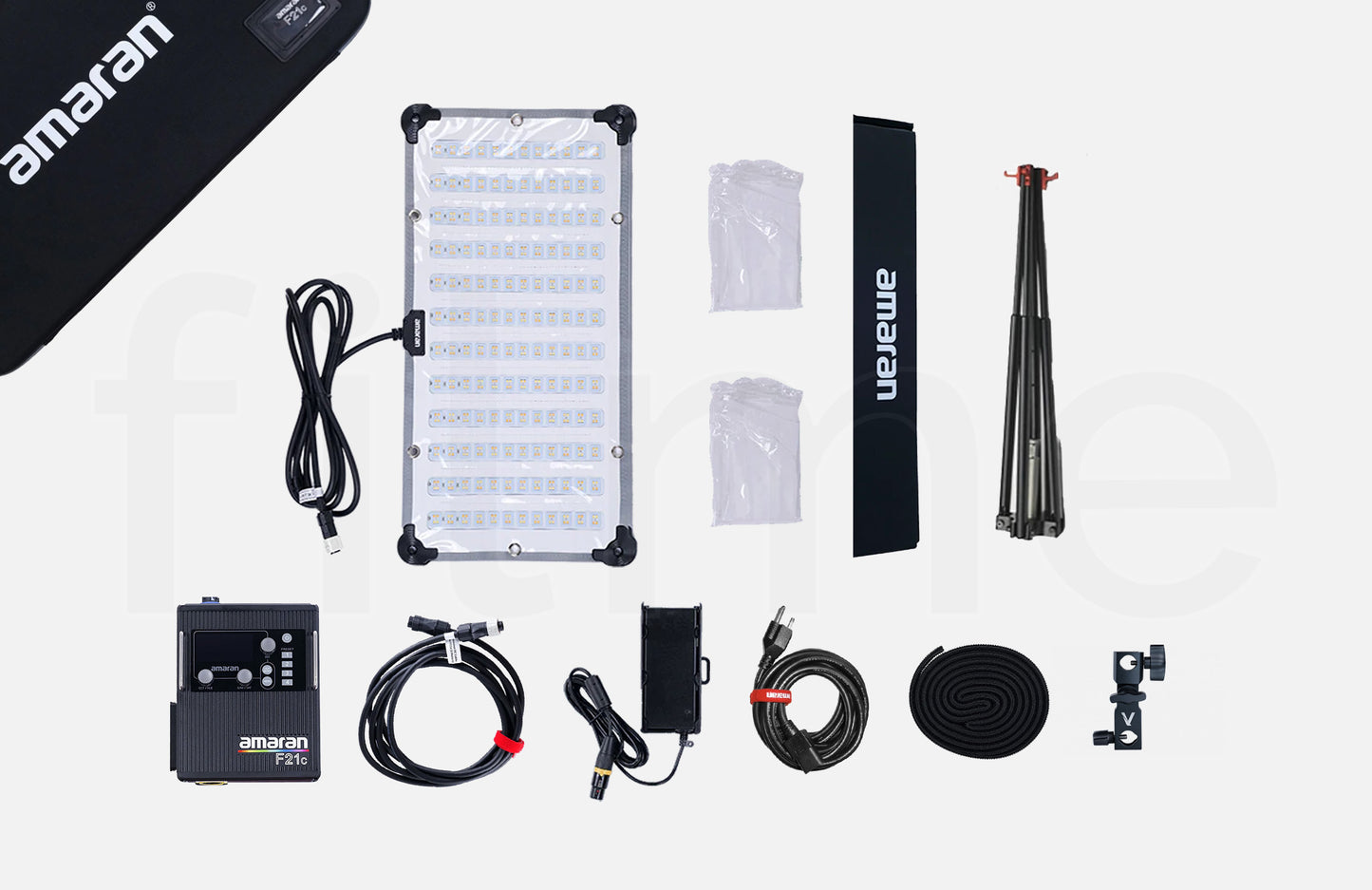 Accessoires inclus avec la location Amaran F21C à Paris chez Filme