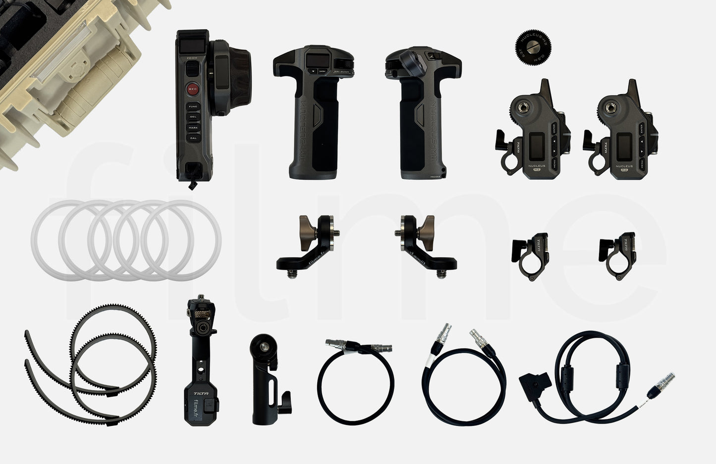 Accessoires inclus avec la location Tilta Nucleus M II Ultimate Kit à Paris chez Filme