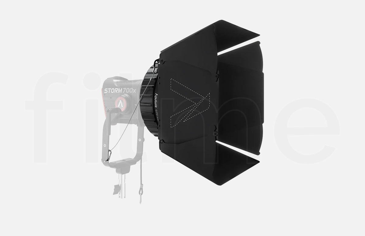 Location Aputure CF10 – kit fresnel et volets barn doors à Paris chez Filme