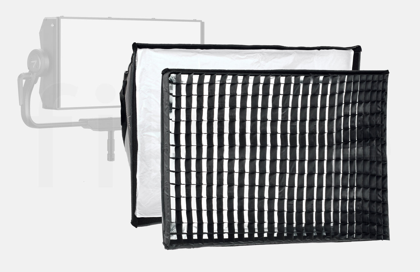 Location Softbox pour Nova P600c à Paris et Montreuil chez Filme