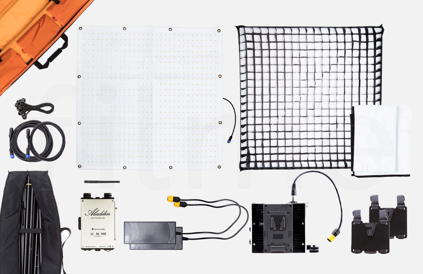 Accessoires inclus avec la location Aladdin Fabric 350W (90 x 90 cm) à Paris chez Filme