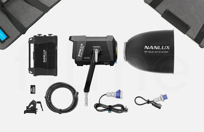 Accessoires inclus avec la location Nanlux Evoke 2400B à Paris chez Filme