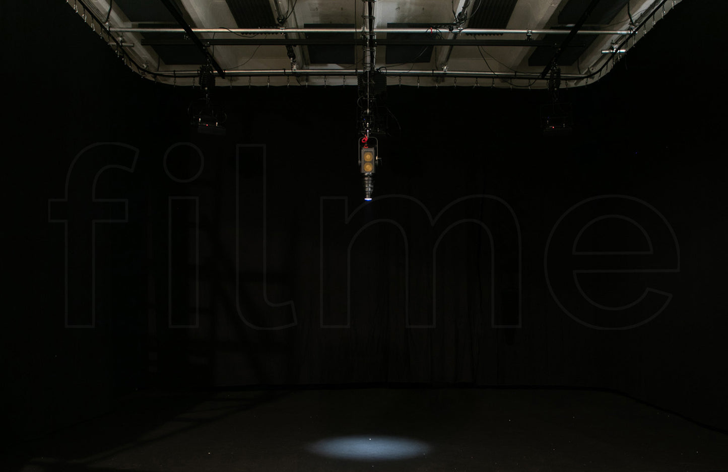 Cyclorama 3 faces 100 m²