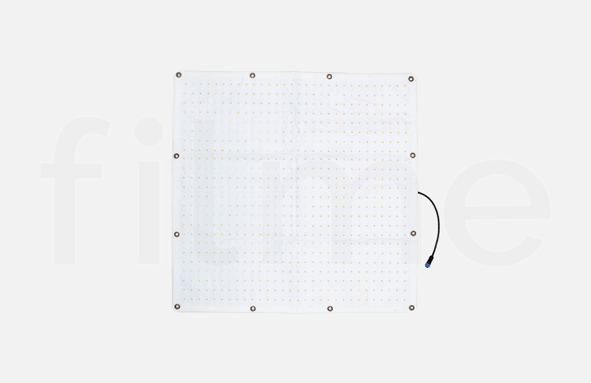 Location Aladdin Fabric 350W (90 x 90 cm) à Paris chez Filme