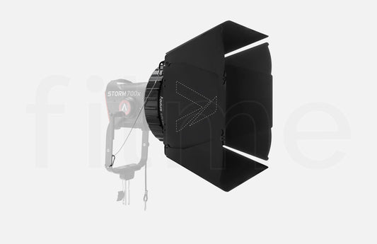 Location Aputure CF10 – kit fresnel et volets barn doors à Paris chez Filme