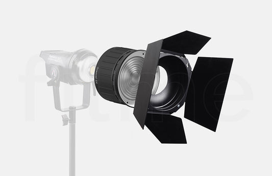 Location Aputure Fresnel 2X + volets Barndoor à Paris et Montreuil chez Filme
